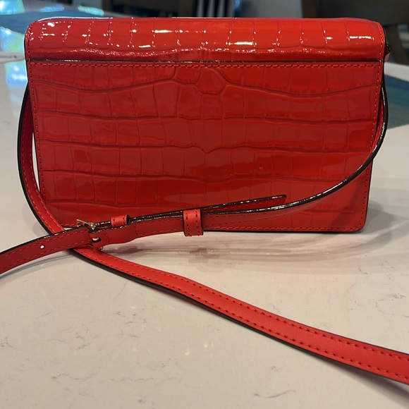 Like new Michael Kors Flap XBody bag. Used 2X - Picture 5 of 12